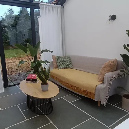 Woodville راثمولان